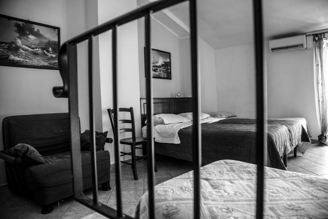 סנטו סטפאנו די קמאסטרה Bed & Breakfast Il Castellino מראה חיצוני תמונה