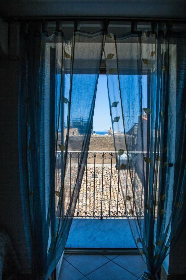 סנטו סטפאנו די קמאסטרה Bed & Breakfast Il Castellino מראה חיצוני תמונה
